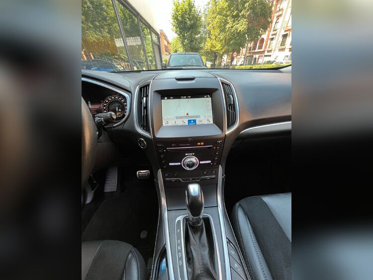 Ford Edge  foto 15